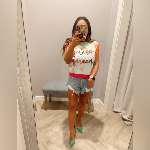 QUEEN OF SPARKLES nwt QUESO QUEEN Sweater Vest Top S - Picture 4 of 8